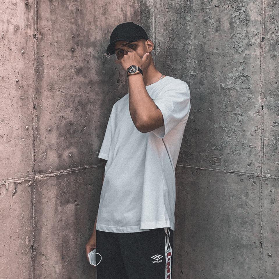 picture centered on his face